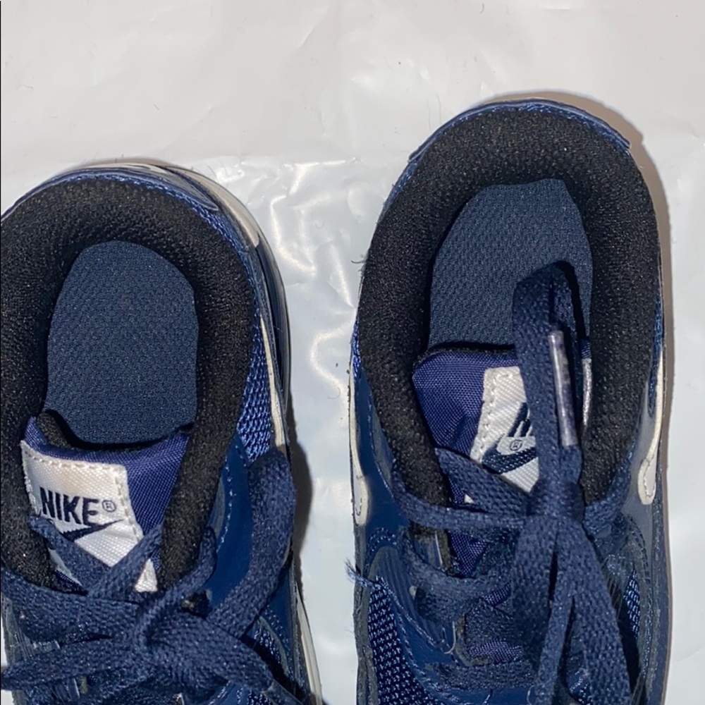Nike Air Max - Picture 6 of 7